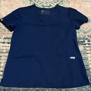 Figs casma three pocket scrub top
